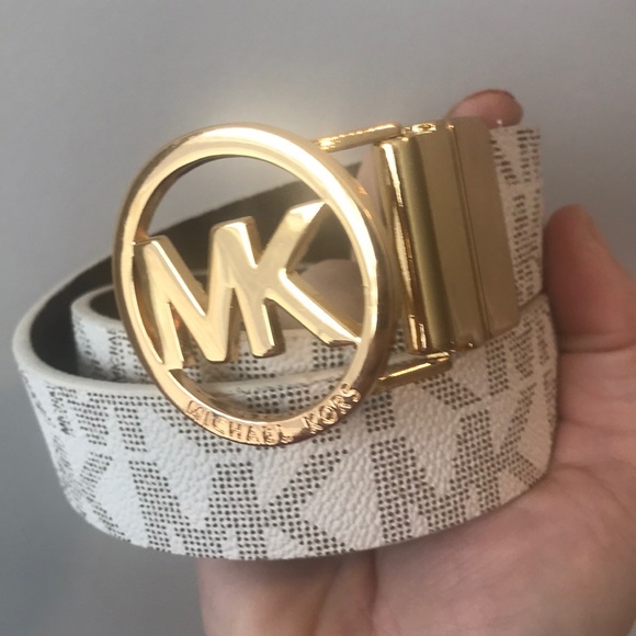 Michael Kors Accessories - Michael Kor’s twist reversible belt 30-34” small